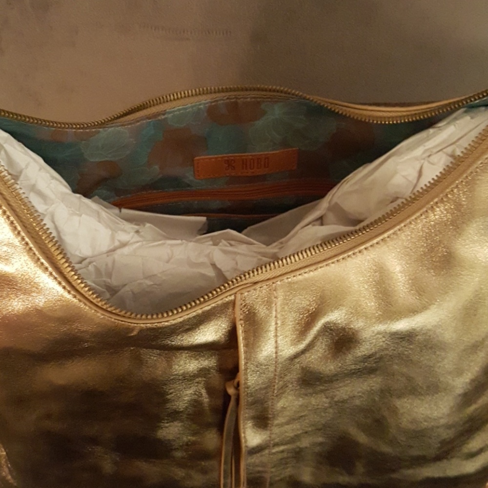 Hobo Purse - Picture 3 of 3